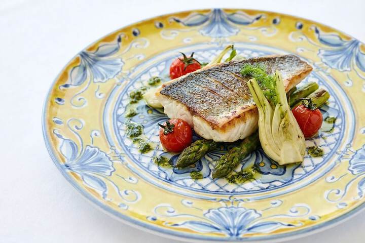 Dining 62 of 75