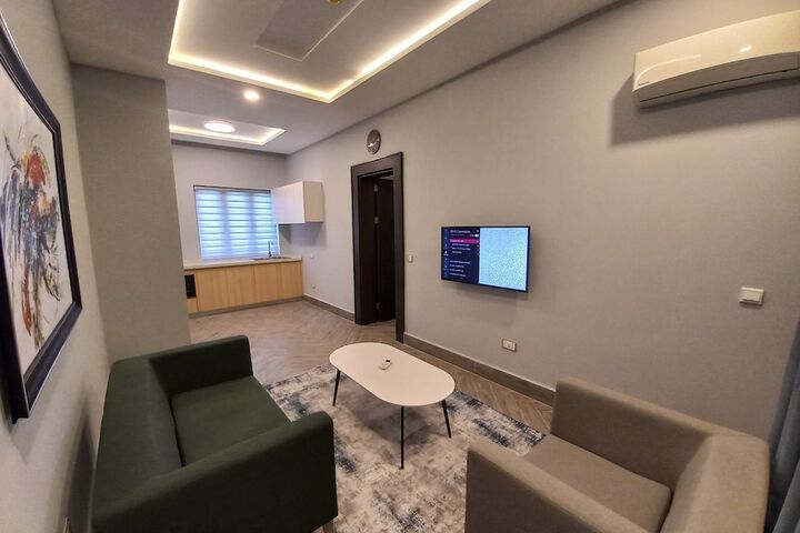 Room 30 of 39