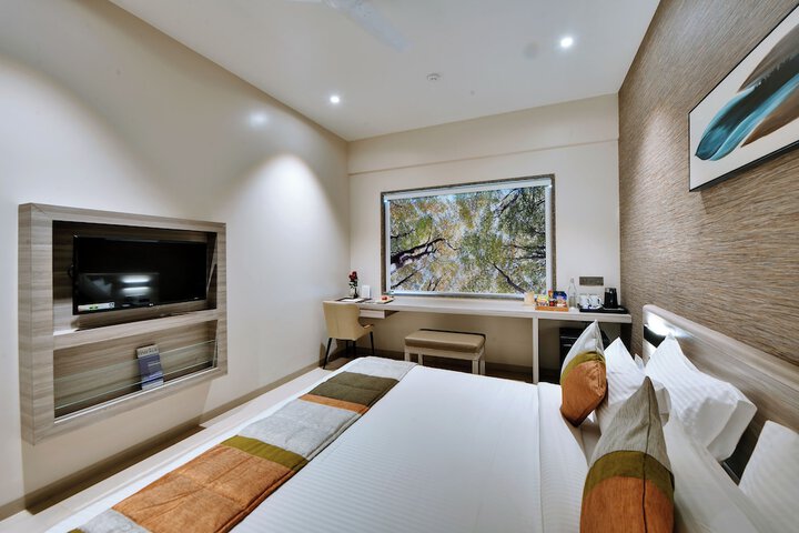 Room 5 of 19