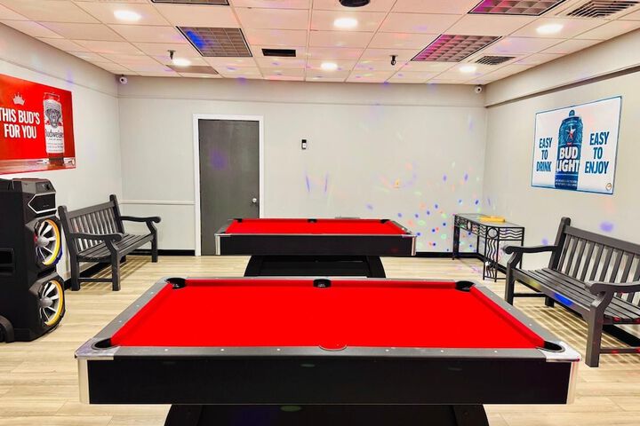 Room 18 of 25
