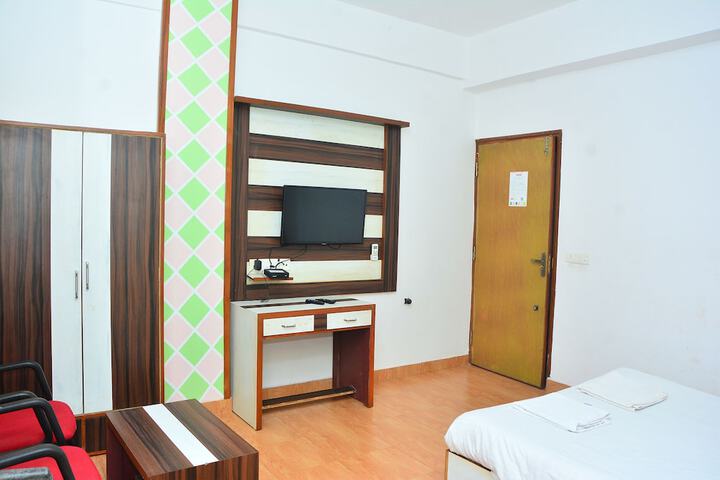 Room 18 of 37