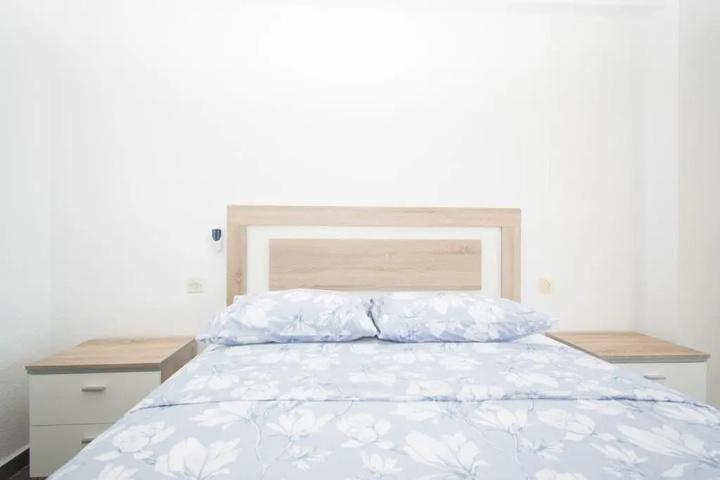 Room 5 of 15