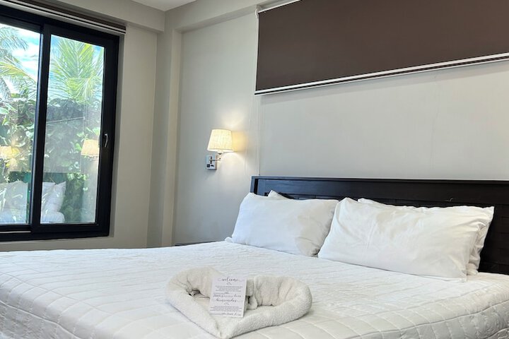 Room 2 of 64