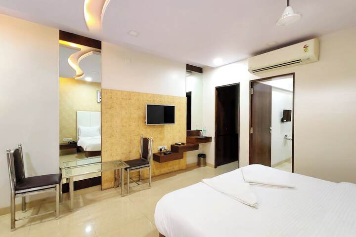 Room 12 of 22