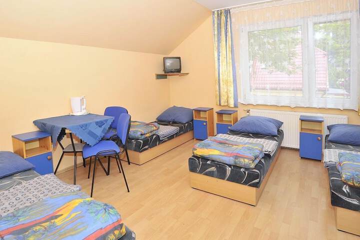 Room 18 of 18