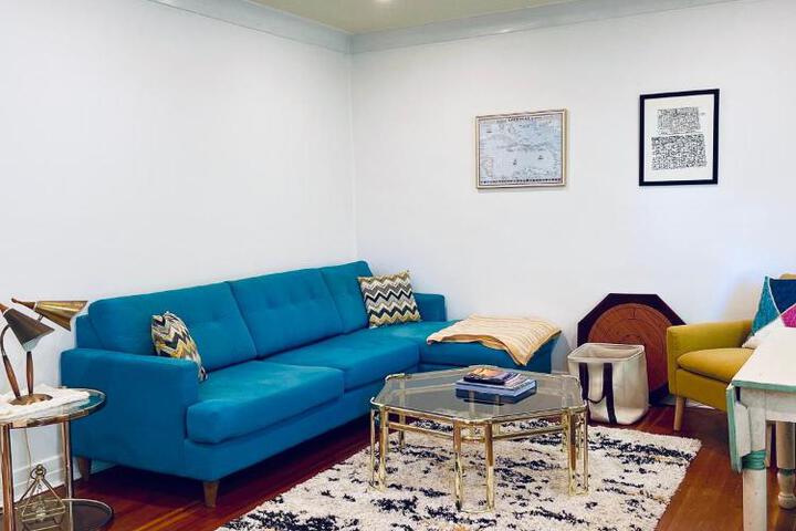 2-Bedroom Suite in the Heart of Downtown