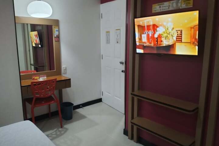 Room 14 of 20
