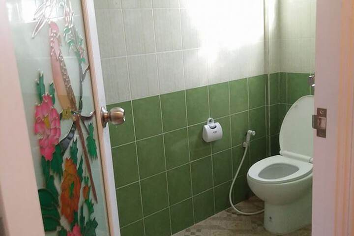 Room 10 of 10