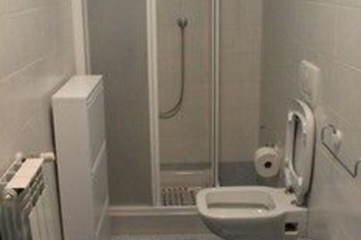 Room 12 of 499