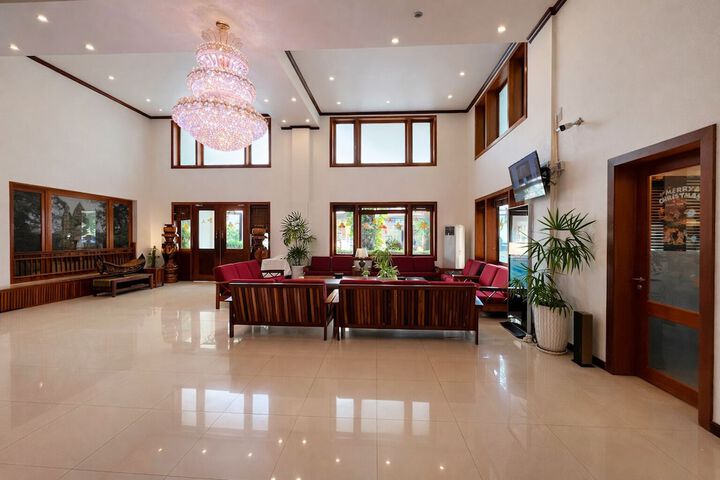 Guest Lobby