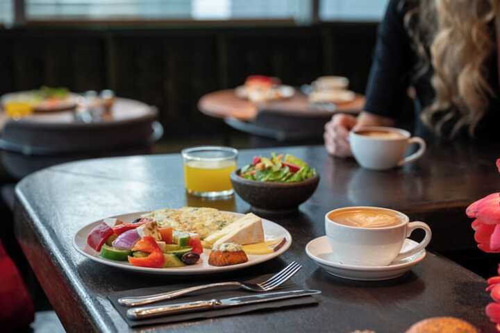 Breakfast/Coffee Service 62 of 106