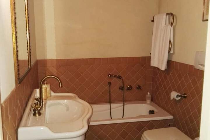 Room 20 of 42