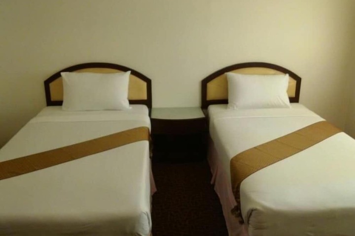 Room 18 of 46