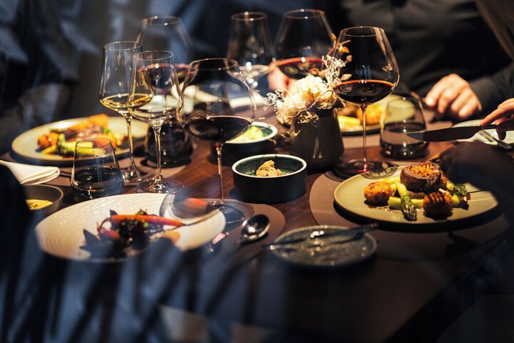 Dining 49 of 55