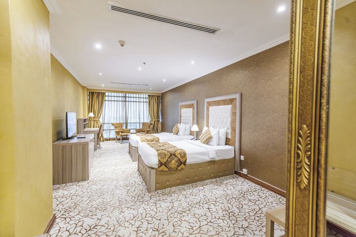 Room 30 of 84