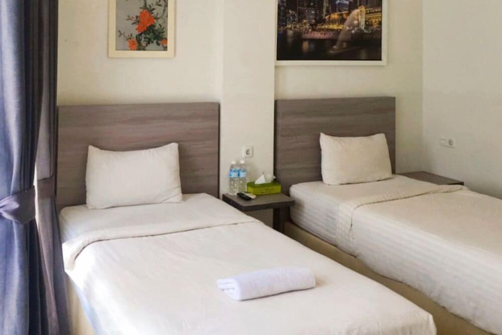 Room 5 of 20