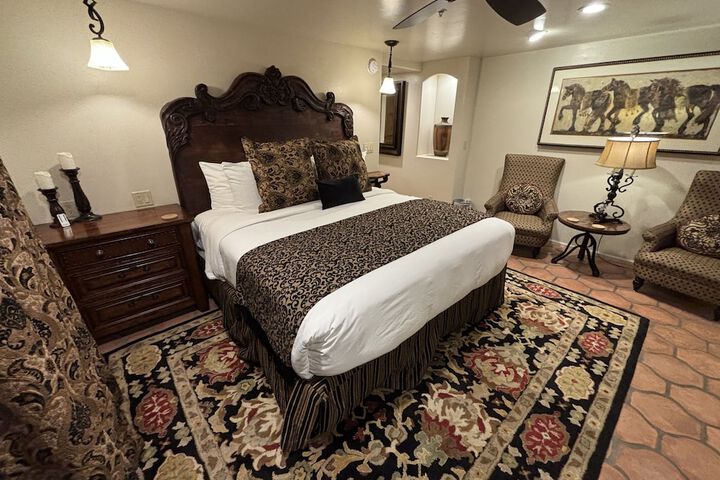 Room 32 of 285