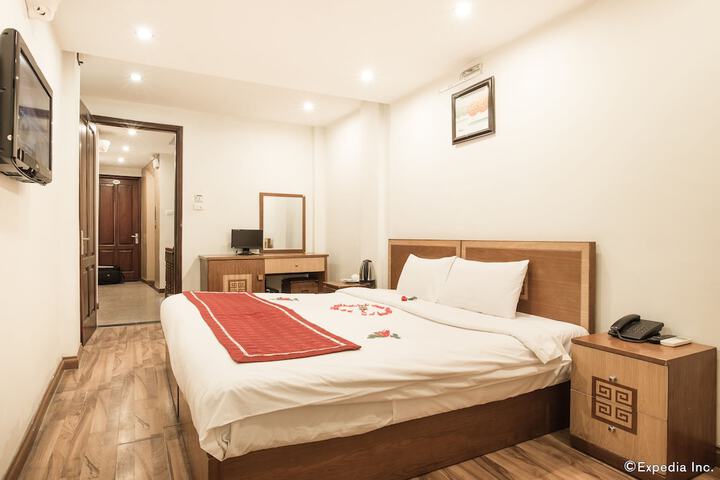 Room 7 of 35