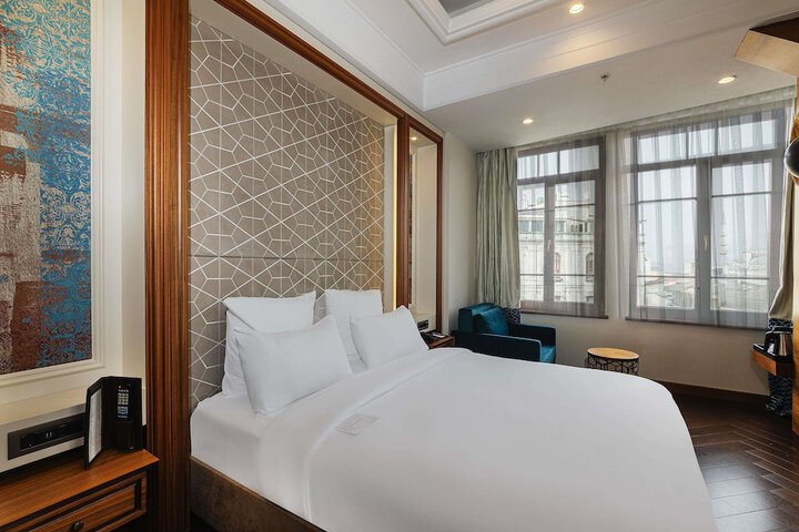 Room 43 of 105