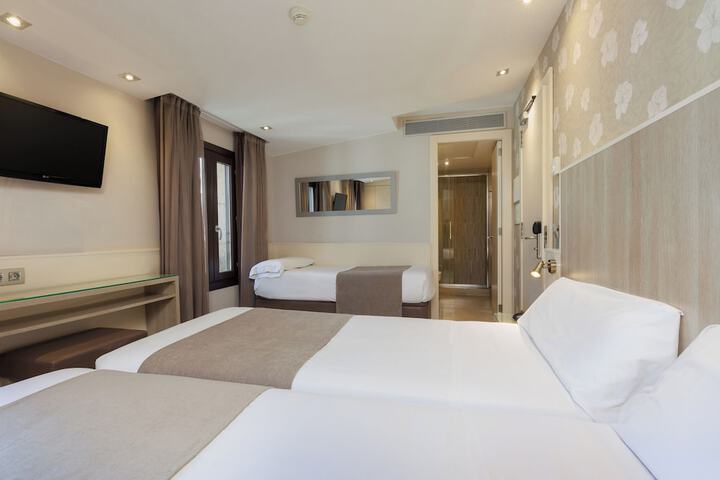 Room 18 of 62