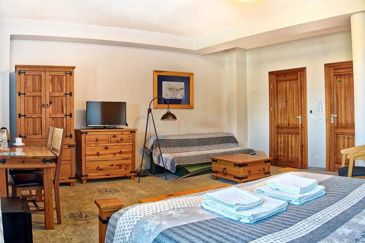 Room 55 of 210