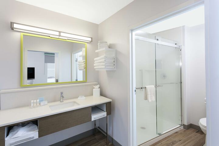 Bathroom shower