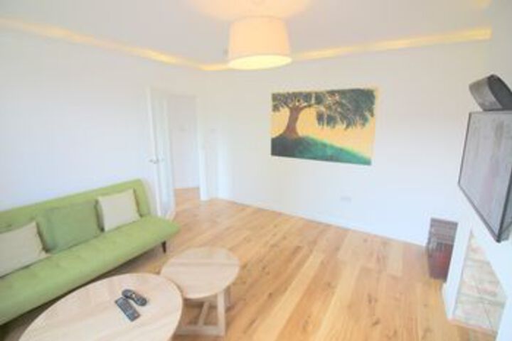 Room 33 of 39