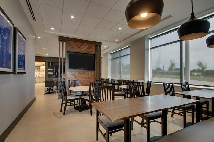 Entrance & Lobby