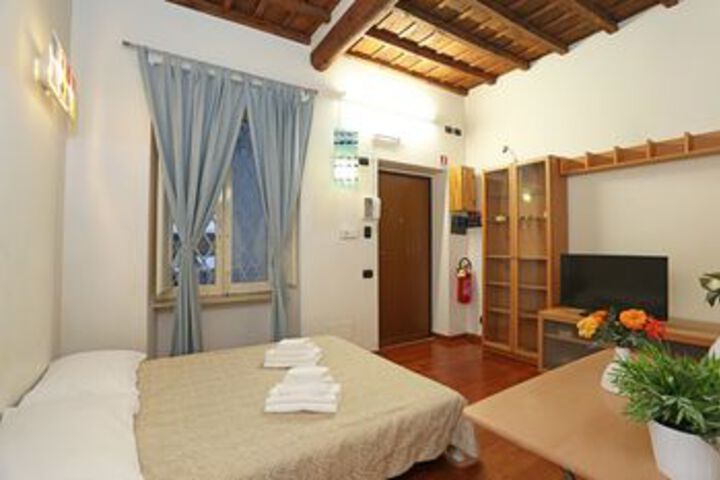 Room 8 of 22