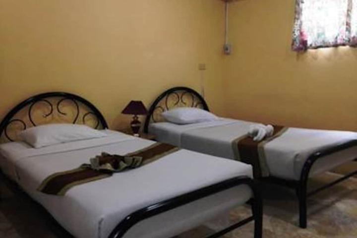 Room 10 of 51