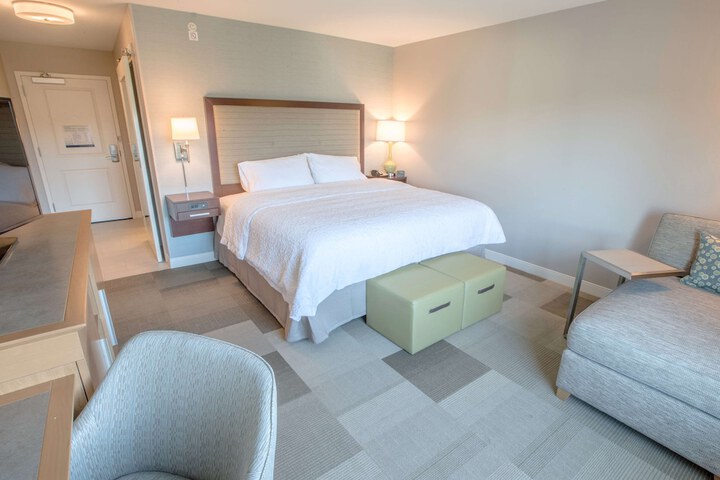 1 King Bed (16 of 21)
