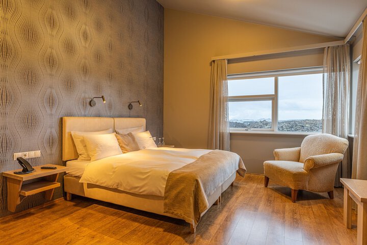 Room 4 of 227