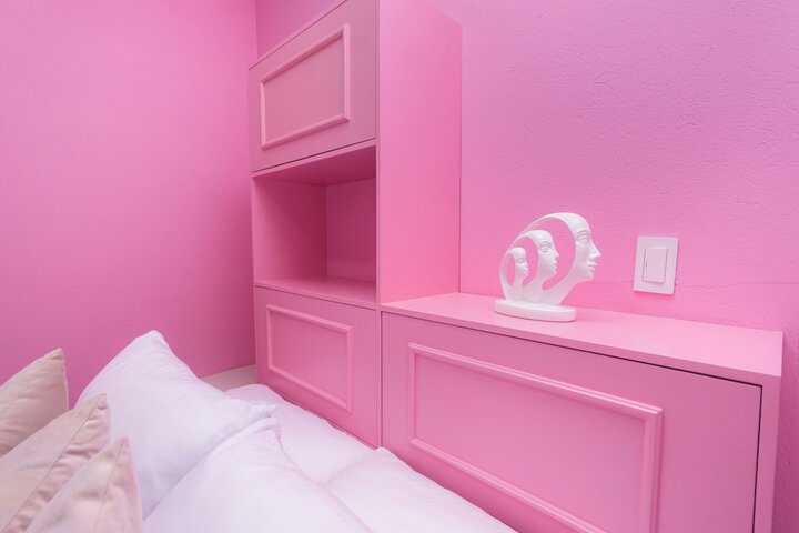 Room 14 of 99