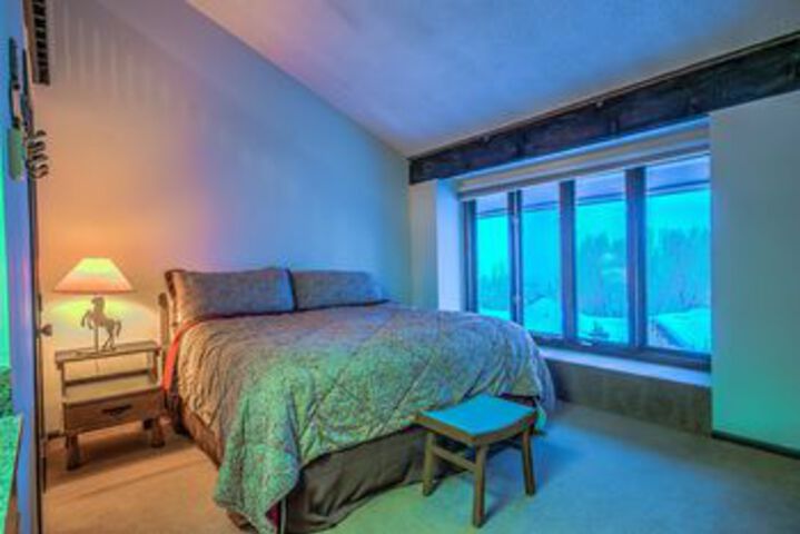 Room 103 of 155
