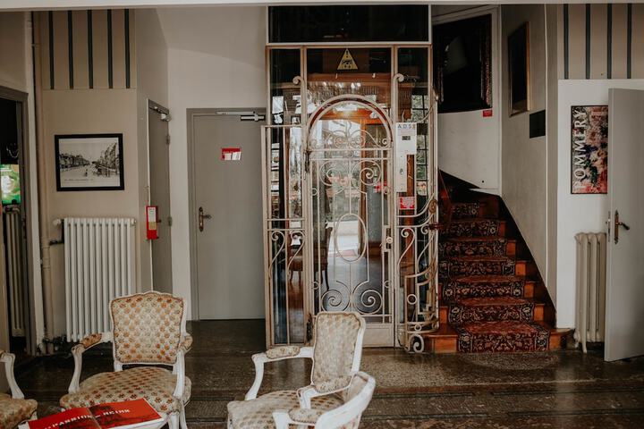 Hotel Interior 102 of 148