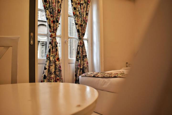 Room 6 of 29