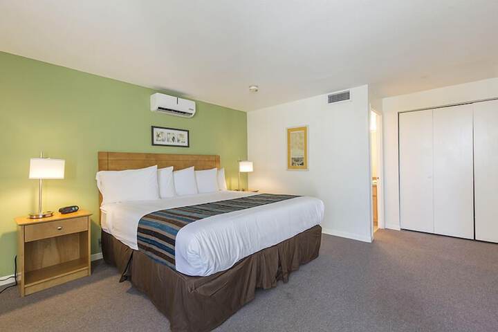Room 3 of 144