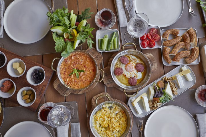 Breakfast/Coffee Service 70 of 92