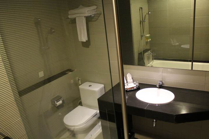 Room 50 of 81