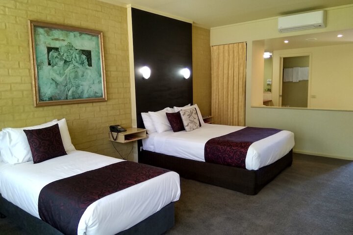 Room 6 of 45