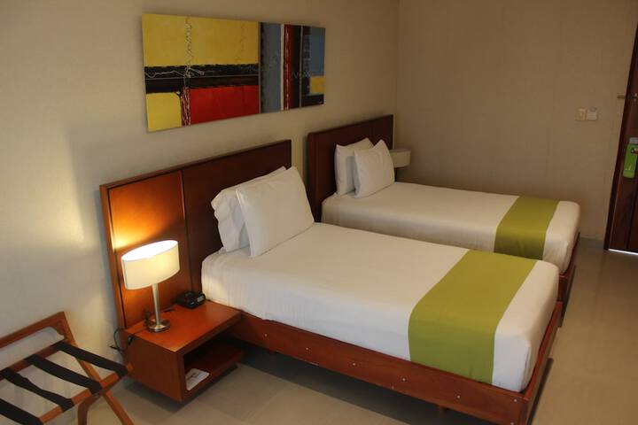 Room 13 of 75
