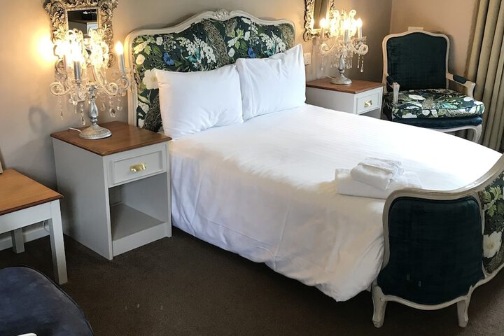 Room 8 of 20
