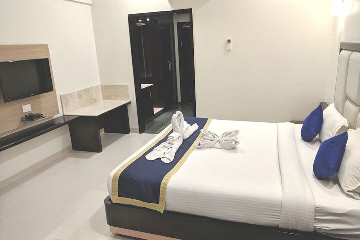 Room 27 of 84