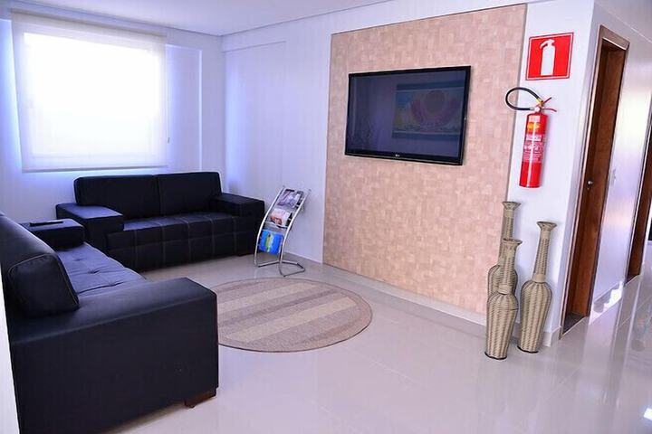 Room 2 of 7