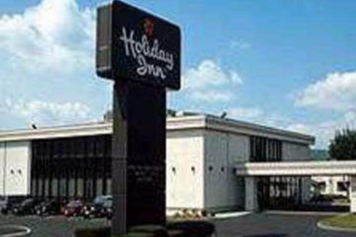 Holiday Inn