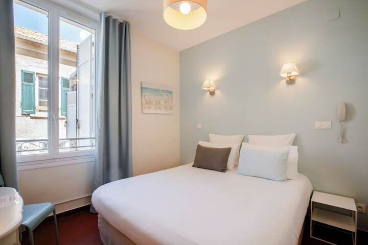 Room 20 of 53