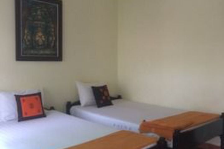 Room 12 of 40