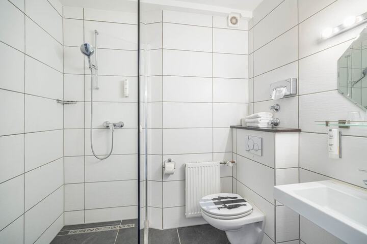 Room 18 of 29