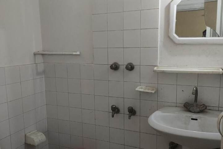 Room 11 of 23
