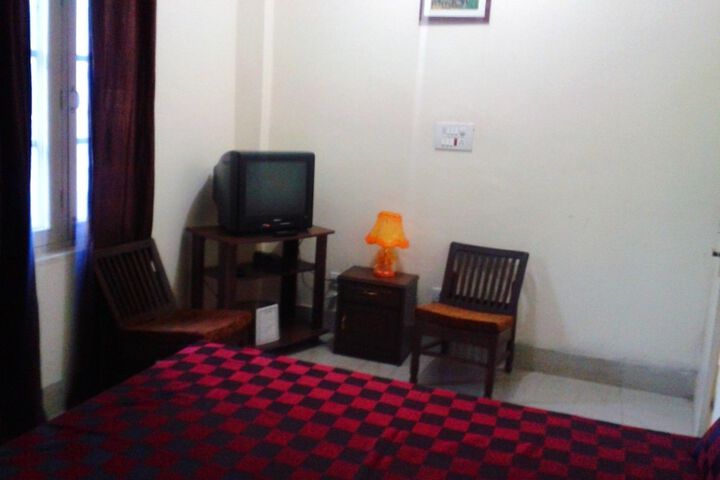 Room 5 of 15